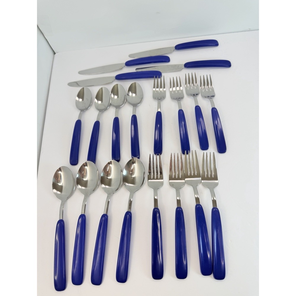 Oneida Vintage Flatware Set Blue Plastic Handles 20 Pieces 4  Place Settings